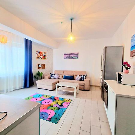 Azzurro Sea View Mamaia Apartment Luaran gambar